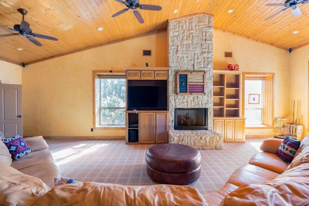 Texas Ranch House With 5 Bedroom And Fish Pond Dallas Exterior foto